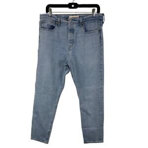 Levi’s Premium Wedgie Jeans Size 32 Light Wash Button Fly High Rise